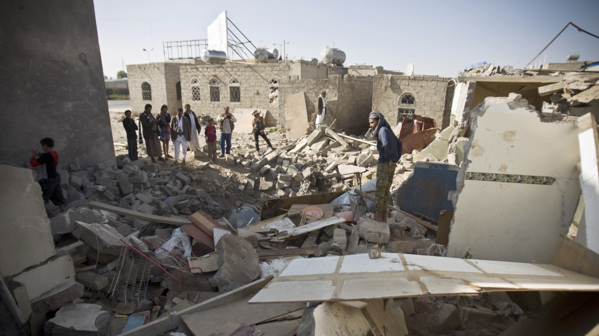 Πάνω από 50 νεκροί από αεροπορικές επιδρομές στην Υεμένη
